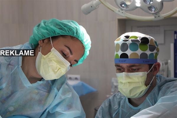 Sadan foregar en operation for blindtarmsbetændelse